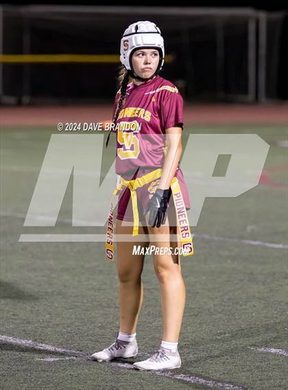 Thumbnail 2 in Buena @ Simi Valley photogallery.