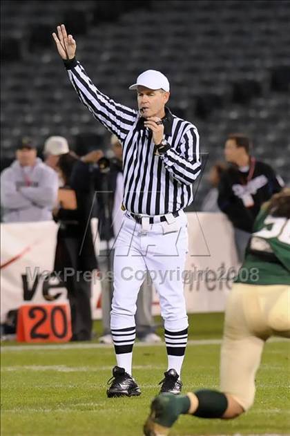 Thumbnail 2 in Tesoro vs Poly (CIF SS PAC-5 Championship) photogallery.
