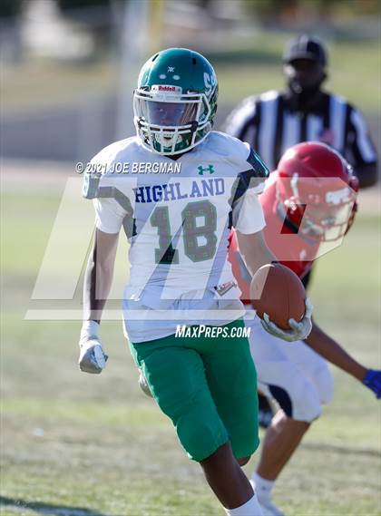 Thumbnail 3 in Highland @ East Bakersfield photogallery.