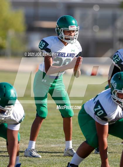 Thumbnail 3 in Highland @ East Bakersfield photogallery.