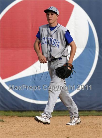 Thumbnail 3 in Gibault Catholic vs Columbia JV photogallery.