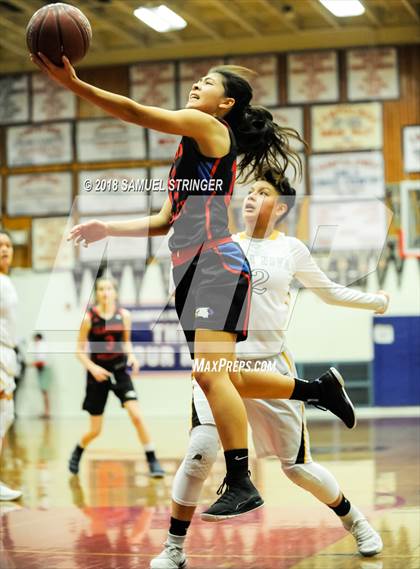 Thumbnail 1 in Clayton Valley Charter vs. Terra Nova (Lamorinda Classic) photogallery.