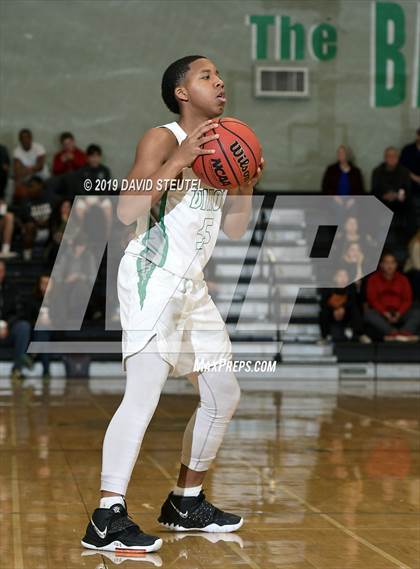 Thumbnail 2 in Sonoma Valley vs. Dixon (Ram Jam Winter Classic) photogallery.