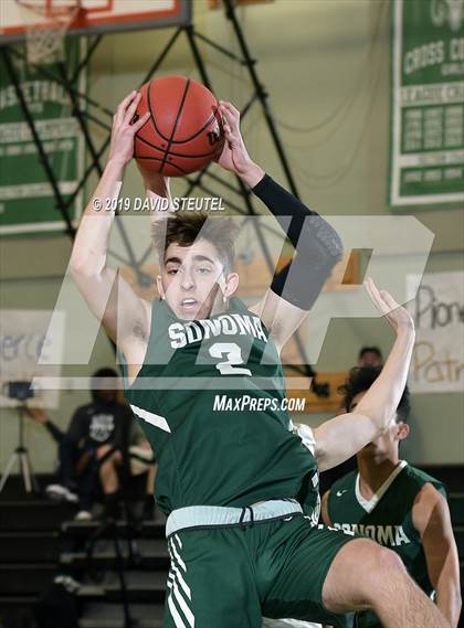 Thumbnail 2 in Sonoma Valley vs. Dixon (Ram Jam Winter Classic) photogallery.