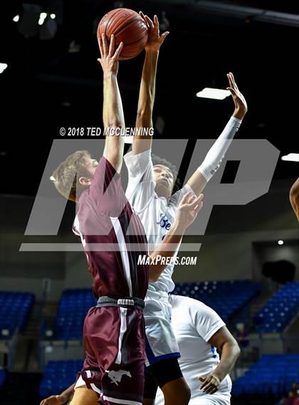 Thumbnail 1 in Perryville vs. Sylvan Hills photogallery.