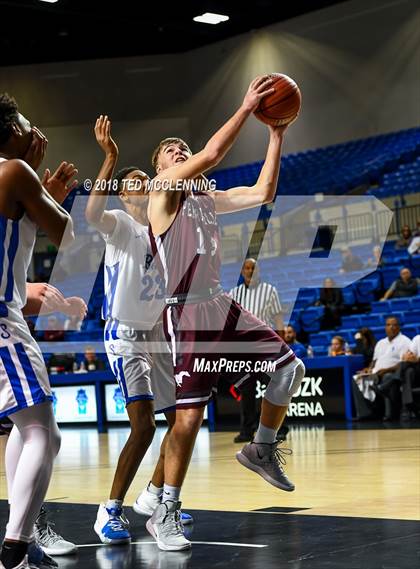 Thumbnail 3 in Perryville vs. Sylvan Hills photogallery.