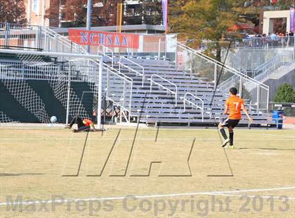Thumbnail 2 in Wallace-Rose Hill vs. North Moore (NCHSAA 1A Final) photogallery.