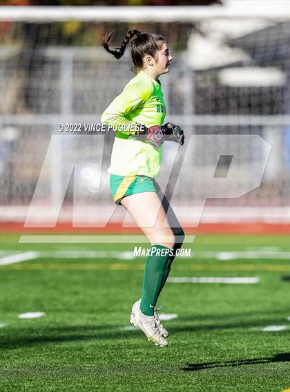 Thumbnail 2 in Seattle Prep vs. Roosevelt (WIAA 3A Semi-Final) photogallery.