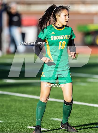 Thumbnail 2 in Seattle Prep vs. Roosevelt (WIAA 3A Semi-Final) photogallery.