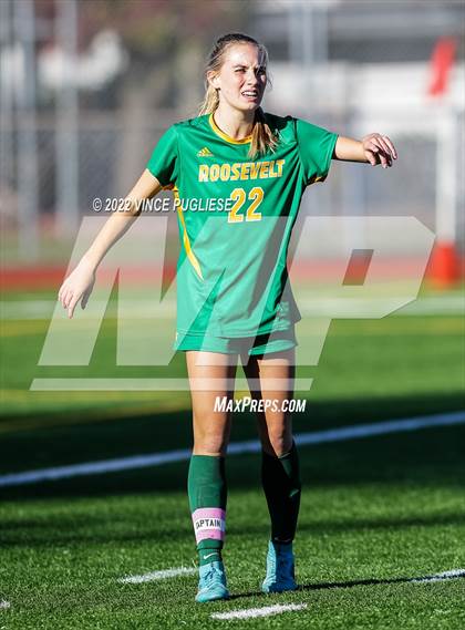 Thumbnail 1 in Seattle Prep vs. Roosevelt (WIAA 3A Semi-Final) photogallery.
