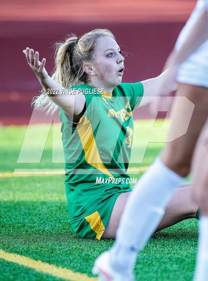 Thumbnail 3 in Seattle Prep vs. Roosevelt (WIAA 3A Semi-Final) photogallery.
