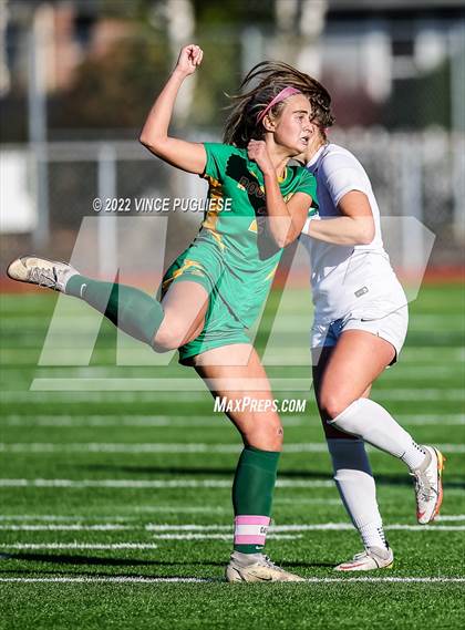 Thumbnail 1 in Seattle Prep vs. Roosevelt (WIAA 3A Semi-Final) photogallery.