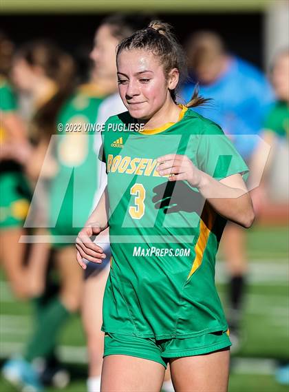 Thumbnail 3 in Seattle Prep vs. Roosevelt (WIAA 3A Semi-Final) photogallery.