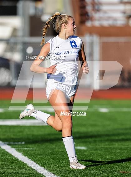Thumbnail 3 in Seattle Prep vs. Roosevelt (WIAA 3A Semi-Final) photogallery.