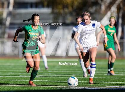 Thumbnail 2 in Seattle Prep vs. Roosevelt (WIAA 3A Semi-Final) photogallery.