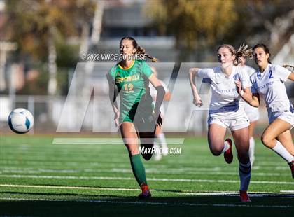 Thumbnail 3 in Seattle Prep vs. Roosevelt (WIAA 3A Semi-Final) photogallery.