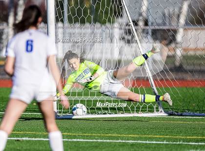 Thumbnail 2 in Seattle Prep vs. Roosevelt (WIAA 3A Semi-Final) photogallery.