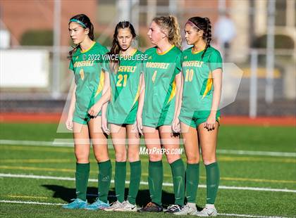 Thumbnail 2 in Seattle Prep vs. Roosevelt (WIAA 3A Semi-Final) photogallery.