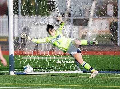 Thumbnail 1 in Seattle Prep vs. Roosevelt (WIAA 3A Semi-Final) photogallery.