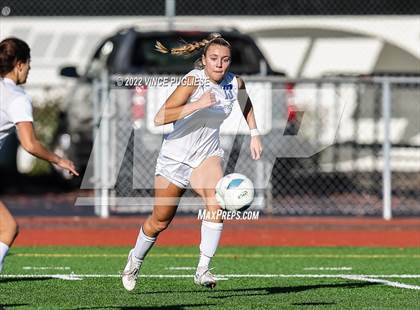 Thumbnail 1 in Seattle Prep vs. Roosevelt (WIAA 3A Semi-Final) photogallery.