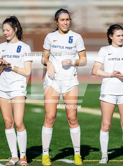 Thumbnail 3 in Seattle Prep vs. Roosevelt (WIAA 3A Semi-Final) photogallery.