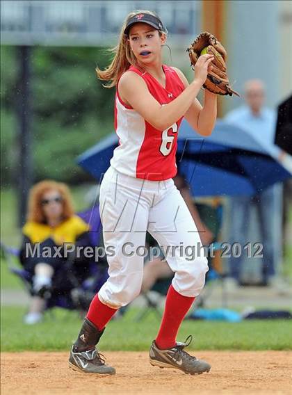 Thumbnail 1 in Sayville vs Plainedge (NYSPHSAA Class A Regional Final) photogallery.