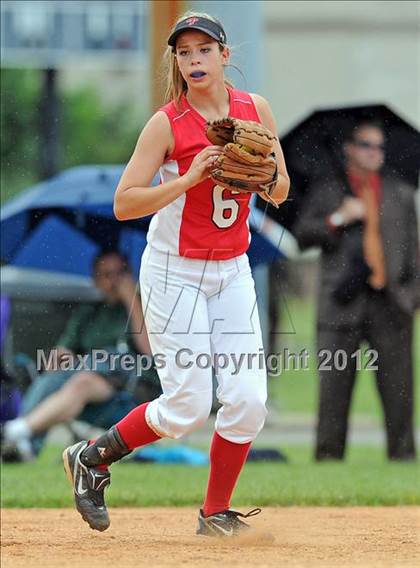 Thumbnail 2 in Sayville vs Plainedge (NYSPHSAA Class A Regional Final) photogallery.