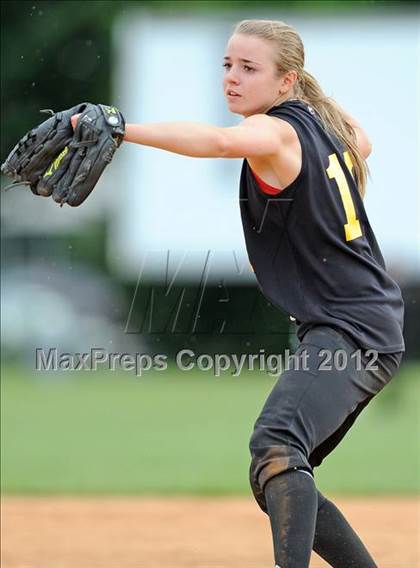 Thumbnail 2 in Sayville vs Plainedge (NYSPHSAA Class A Regional Final) photogallery.