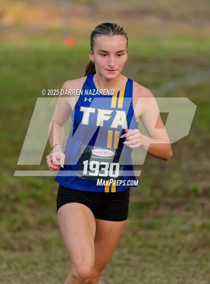 Thumbnail 1 in FHSAA 1A District 4 Final photogallery.