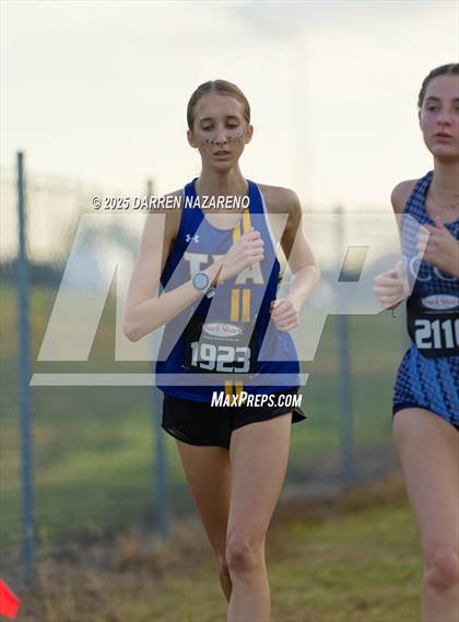 Thumbnail 1 in FHSAA 1A District 4 Final photogallery.