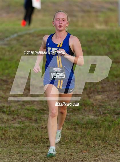 Thumbnail 1 in FHSAA 1A District 4 Final photogallery.