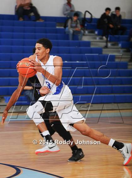 Thumbnail 3 in Mansfield Summit vs C E King (McDonald's Texas Invitational) photogallery.