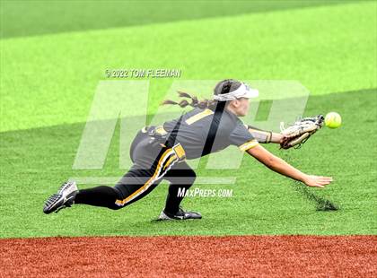 Thumbnail 3 in St. James Academy @ Shawnee Mission West photogallery.
