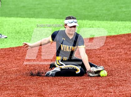 Thumbnail 3 in St. James Academy @ Shawnee Mission West photogallery.