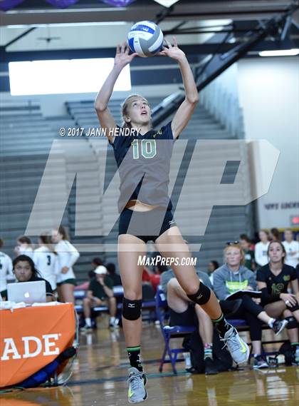 Thumbnail 2 in 'Iolani vs. Mira Costa (Durango Fall Classic) photogallery.