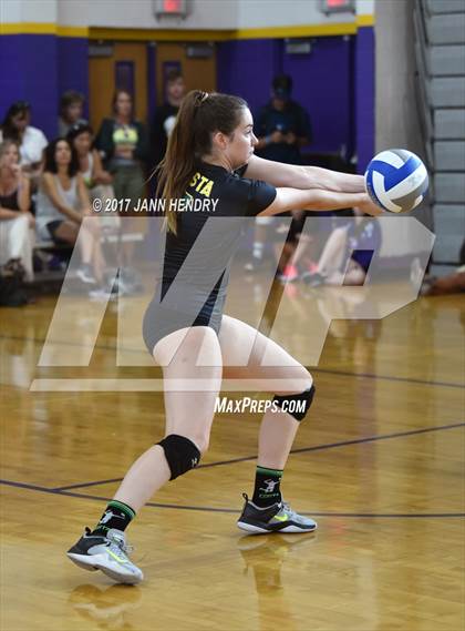 Thumbnail 1 in 'Iolani vs. Mira Costa (Durango Fall Classic) photogallery.