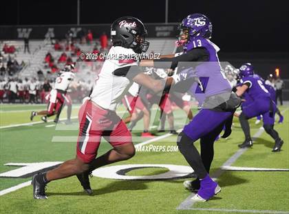 Thumbnail 1 in Weiss @ College Station photogallery.