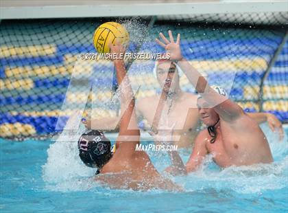 Thumbnail 2 in Patrick Henry vs. Vista (America's Finest City Tournament) photogallery.
