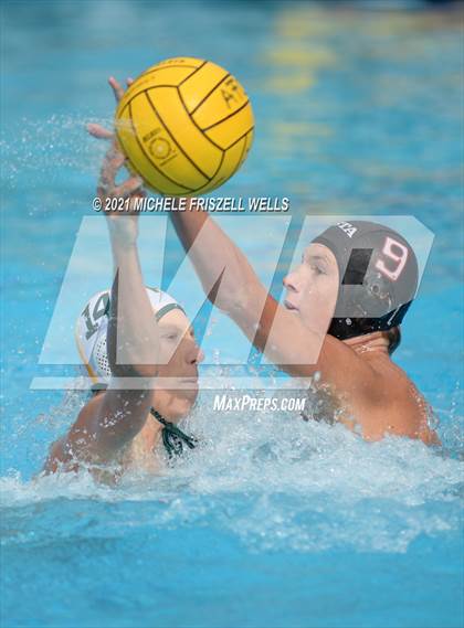 Thumbnail 2 in Patrick Henry vs. Vista (America's Finest City Tournament) photogallery.