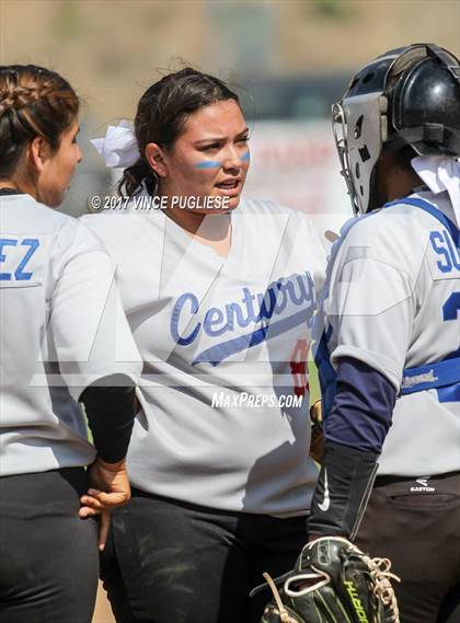 Thumbnail 3 in Century vs. Village Christian (CIF SS D7 Semifinal) photogallery.