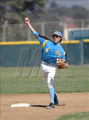 Thumbnail 2 in San Ysidro vs. Mt. Carmel (58th Lions Invitational) photogallery.