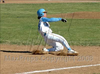 Thumbnail 2 in San Ysidro vs. Mt. Carmel (58th Lions Invitational) photogallery.