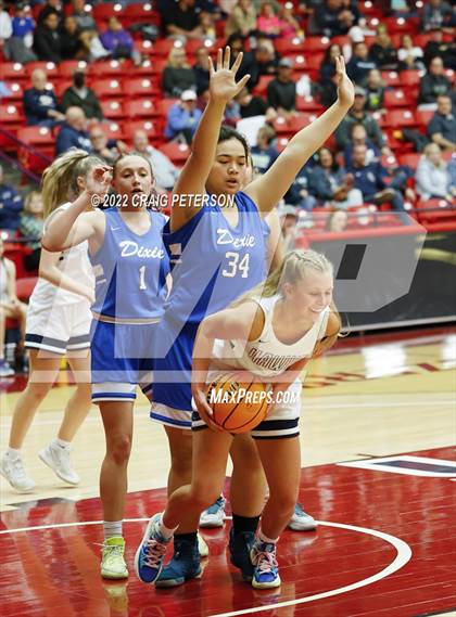 Thumbnail 1 in Ridgeline vs. Dixie (UHSAA 4A Quarterfinal Playoff) photogallery.