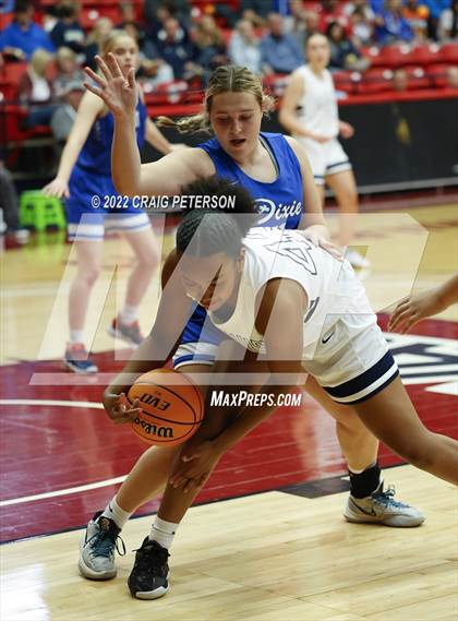 Thumbnail 3 in Ridgeline vs. Dixie (UHSAA 4A Quarterfinal Playoff) photogallery.