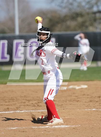 Thumbnail 1 in Belton vs. Boerne (NFCA Texas High School Leadoff Classic) photogallery.