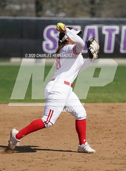 Thumbnail 3 in Belton vs. Boerne (NFCA Texas High School Leadoff Classic) photogallery.