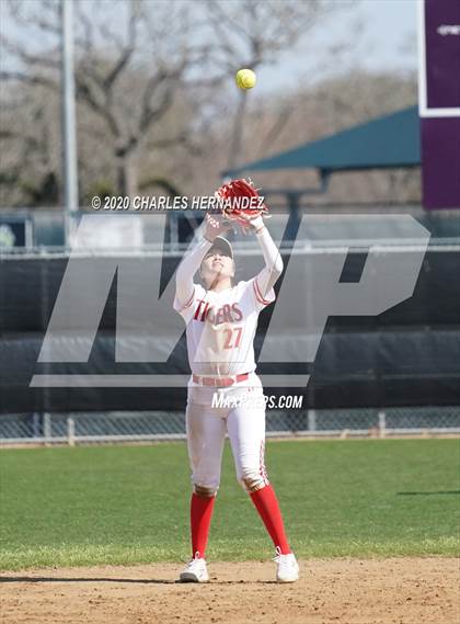 Thumbnail 3 in Belton vs. Boerne (NFCA Texas High School Leadoff Classic) photogallery.