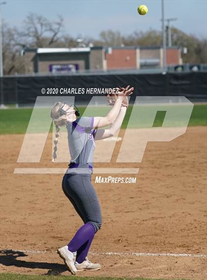 Thumbnail 1 in Belton vs. Boerne (NFCA Texas High School Leadoff Classic) photogallery.