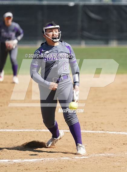 Thumbnail 3 in Belton vs. Boerne (NFCA Texas High School Leadoff Classic) photogallery.