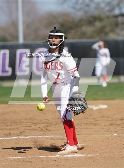 Thumbnail 1 in Belton vs. Boerne (NFCA Texas High School Leadoff Classic) photogallery.